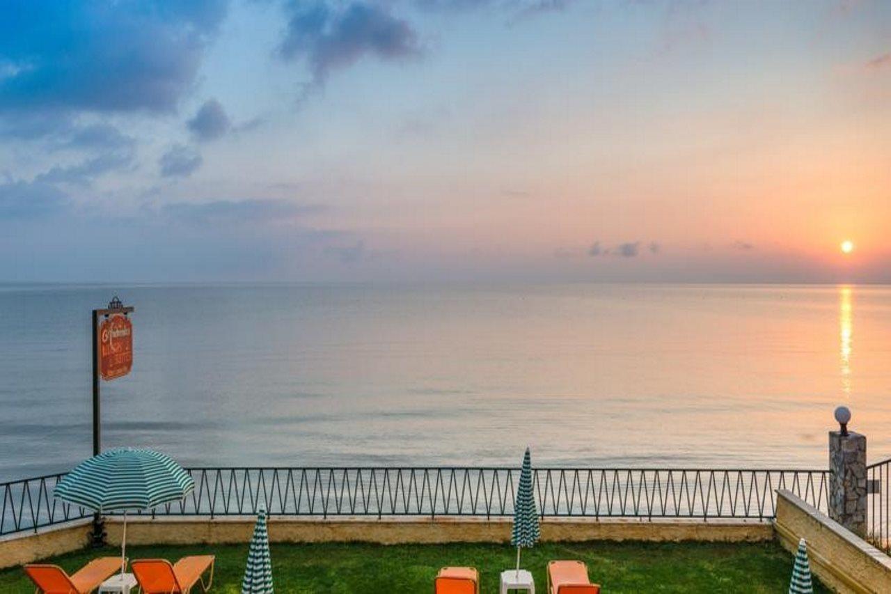 Andreolas Luxury Suites 티실리비 외부 사진